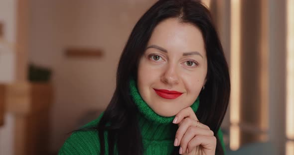 Woman Smile Leaning on Hand Closeup alt