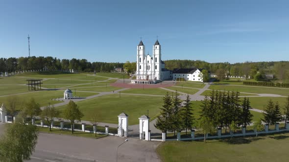 Beautiful Aerial View of the White Chatolic Church Basilica in Latvia Aglona alt