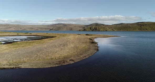 Kleifarvatn Lake in Iceland alt