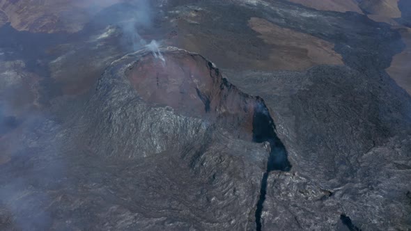Fagradalsfjall Cone Volcanic Fissure Eruption Fumes Gases Release alt