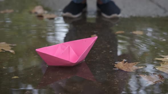 Paper Boat. alt