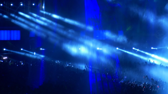 Crowd Concert Party alt