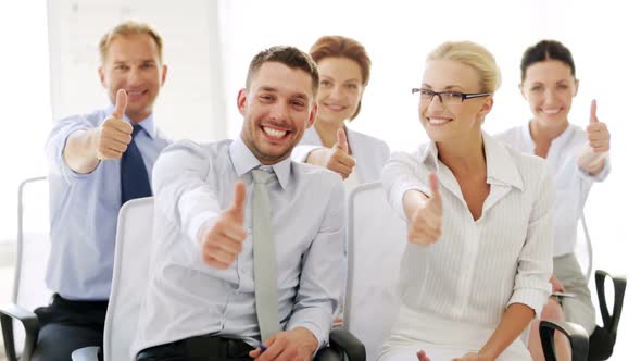 Business People Showing Thumbs Up 1 alt