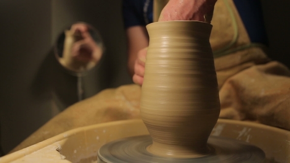 Hands Of a Potter, Creating An Earthen Jar On The