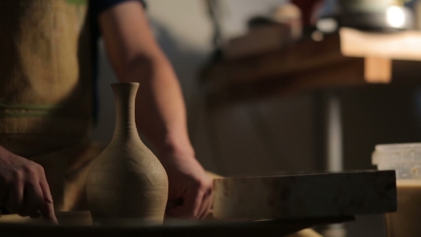 Hands Of a Potter, Creating An Earthen Jar alt