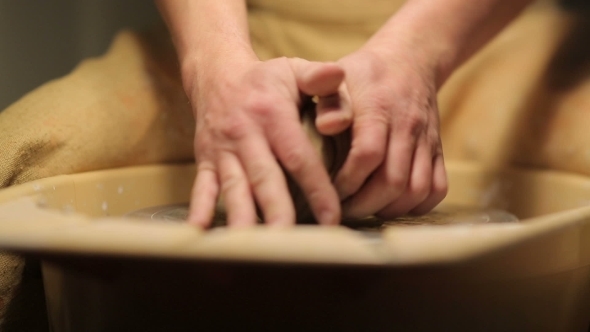 Hands Of a Potter, Creating An Earthen Jar  alt