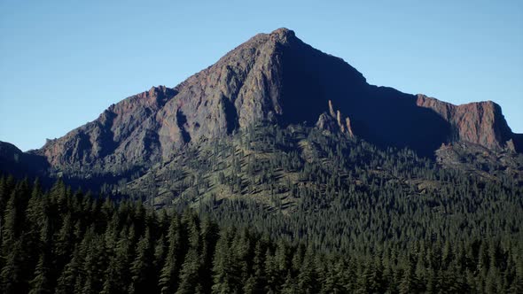 Mountain Landscape in Colorado Rocky Mountains alt