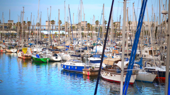 Sailing Boats in Barcelona alt
