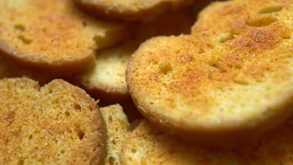 Rotation Rye Bread Macro alt