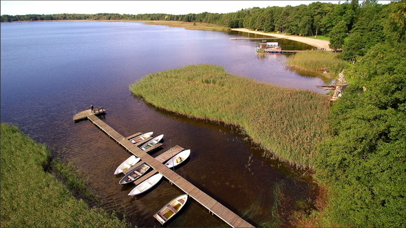 The Big White Ledge on the Lake of Kuremaa alt