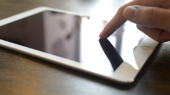 Using Tablet PC on Table alt