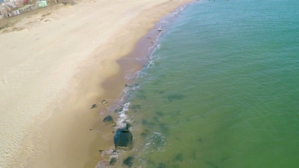 Flight over Sandy Beach alt