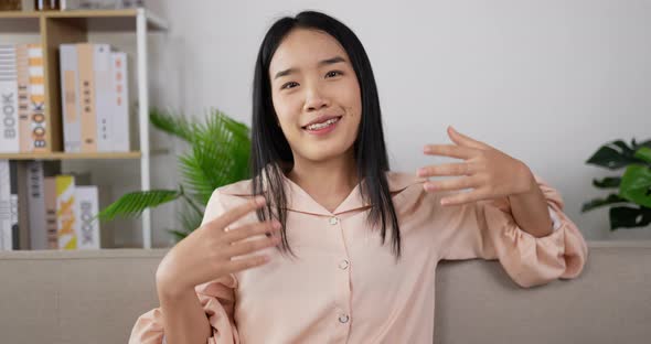 Woman talking to camera alt