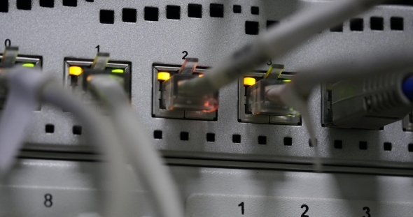 Details Of UTP Cables, Blinking LED Lights And RJ 45 On Working Ethernet Switches alt