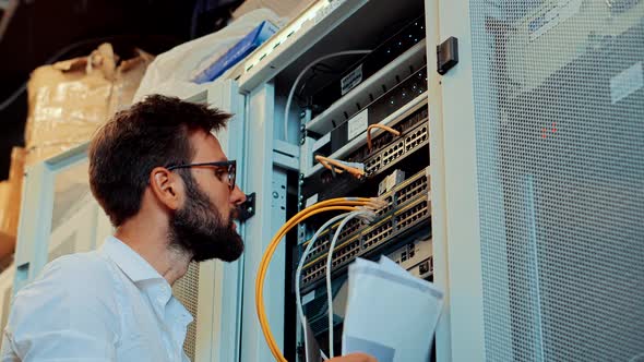 It Digitalization Cryptography Engineer. Cyber Security Blockchain  Supercomputer Mainframe.Big Data alt