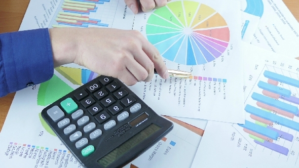 Examining Graph And Calculating Profit alt