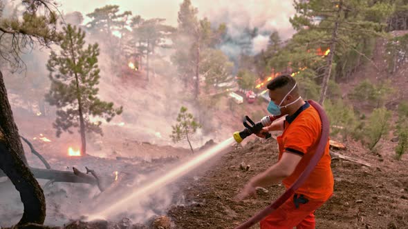 Fire Fighters and Huge Flames alt