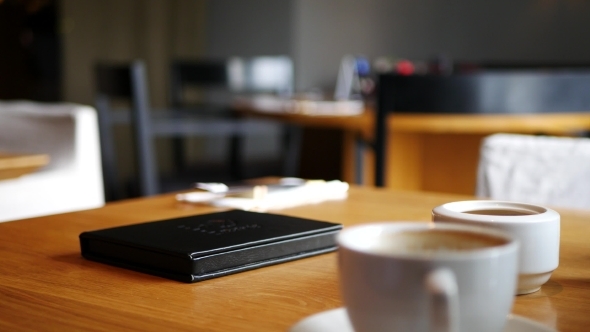 Male Hand Take Creadit Card And Pay Bill In Cafe alt