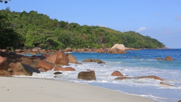 Beautiful Beach Anse Lazio. alt