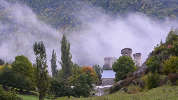  Clouds In a Mountain Valley alt