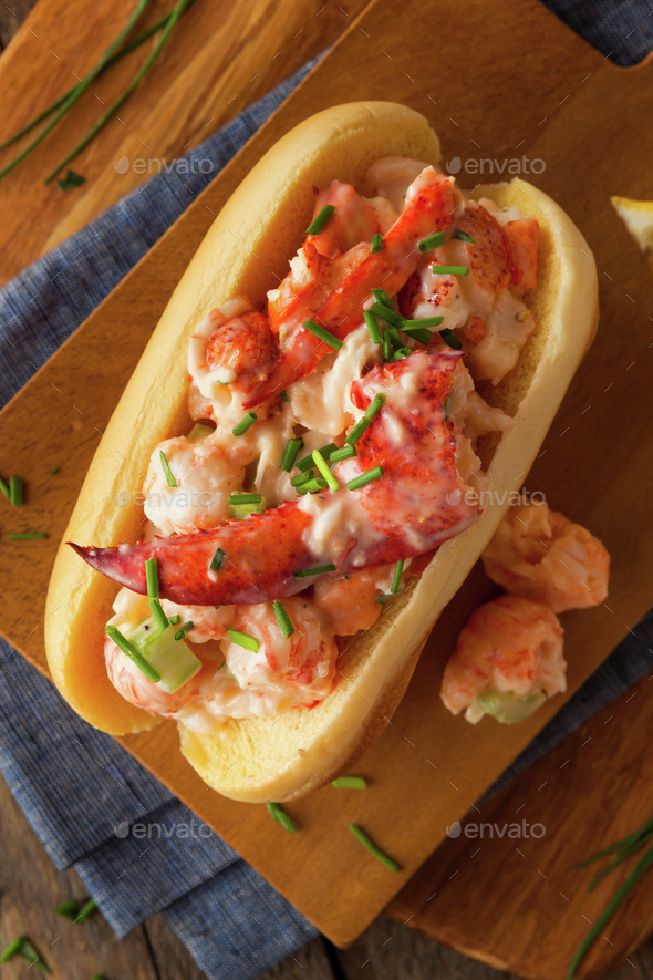 Homemade New England Lobster Roll
