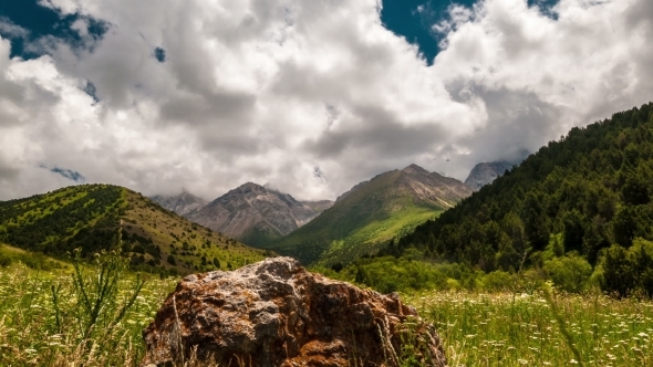 Canyon Sairam-Su, Tian Shan, Kazahkstan alt