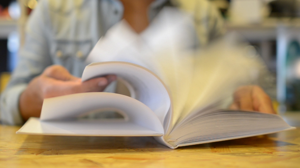 Turning Pages of Book, Fast alt