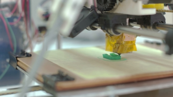 Three Dimensional Printer alt