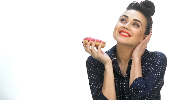 Sexy Fifties Pin-up Girl With Cookies alt