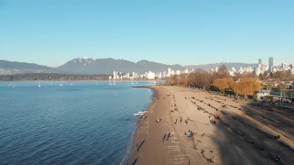 Various drone shots at Kitsilano Beach near downtown Vancouver, BC alt