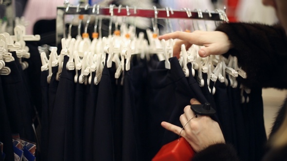 The Girl is Shopping alt