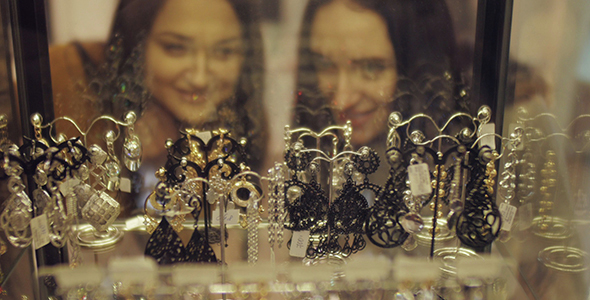 Shop Window With Jewelry alt