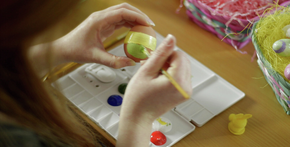 Painting an Egg Green