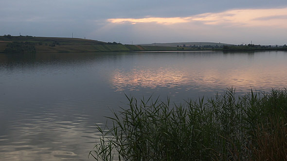 Evening Lake  Scenery alt