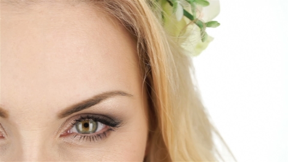 A Look Glamorous Cutie alt