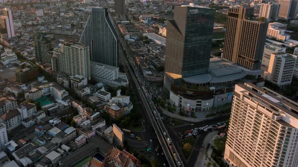 Bangkok business district city center above Samyan area and traffic, day to night – Time Lapse