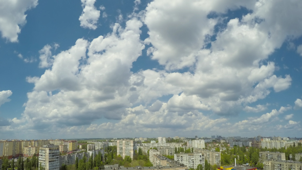 Storm Clouds Come into City alt