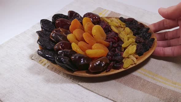 Dried Fruits Apricot, Raisins, Dates, Cranberry 