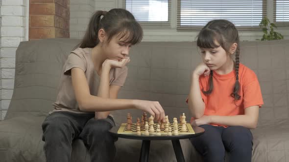 Sisters Entertainment Game with Chess alt