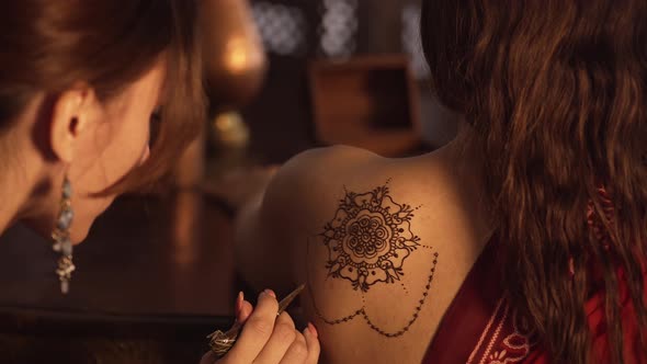 Master Works on Models Back alt