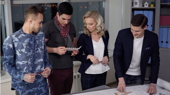 The Design Team Chooses Colors for Interior Design alt