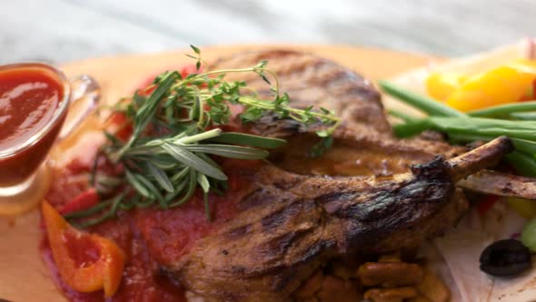 Grilled Pork and Fresh Vegetables alt