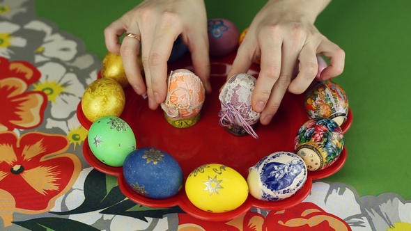 Preparation of Easter Eggs, the Feast of the Passover alt
