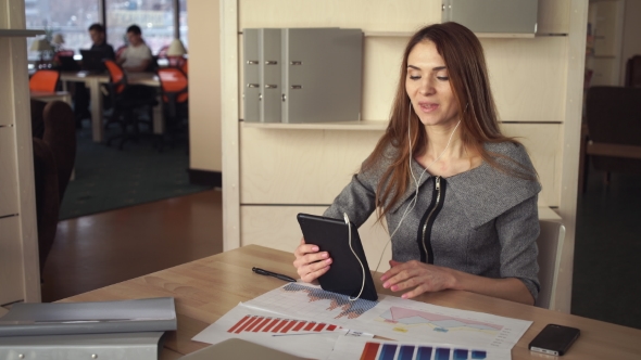 Woman Talking By The Tablet Decides Business Affairs alt