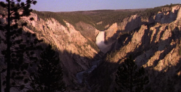Yellowstone Falls Scenic