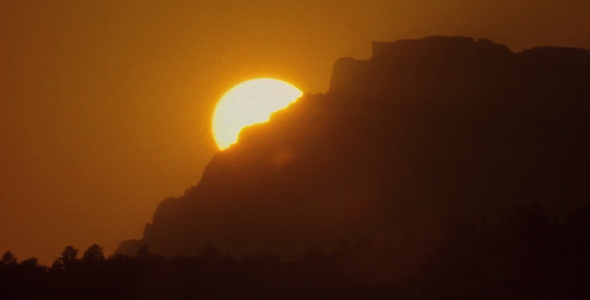sun showing up behind mountain terragen 4