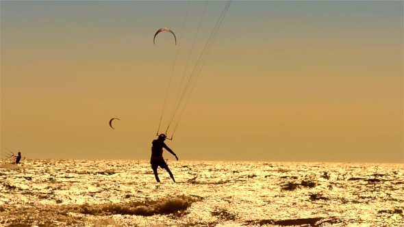 Kitesurfing