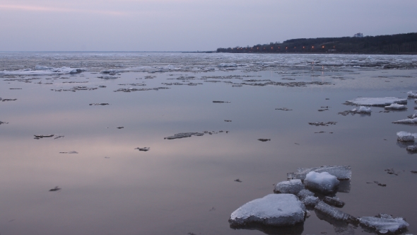  Evening Ice Drift On The River. In The Spring The Ice Floats On The River