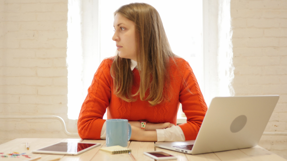 Thinking Girl, Brainstorming  alt