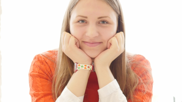 Happy Girl Portrait alt